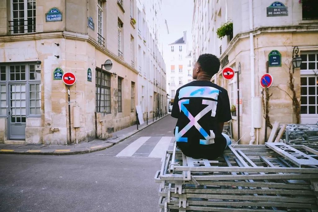 泡菲律宾火辣女孩、上身菲律宾牌子RHUDE是每一个潮人的幻想吧?