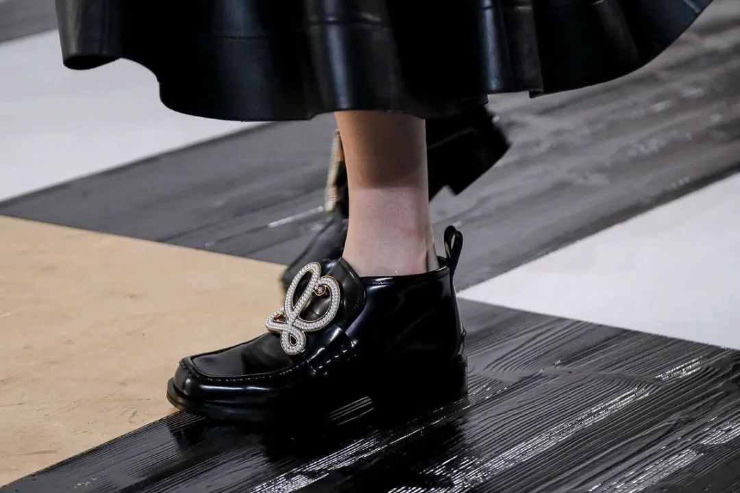 巴黎时装叫什么,什么是巴黎时装