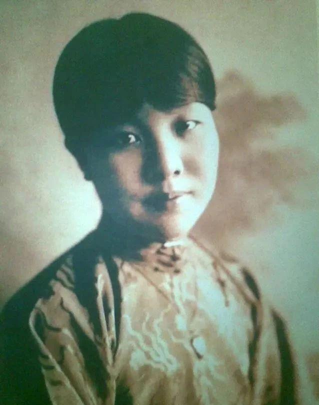 中国十位被尊为先生的女性,中国被尊称为先生的十位女性