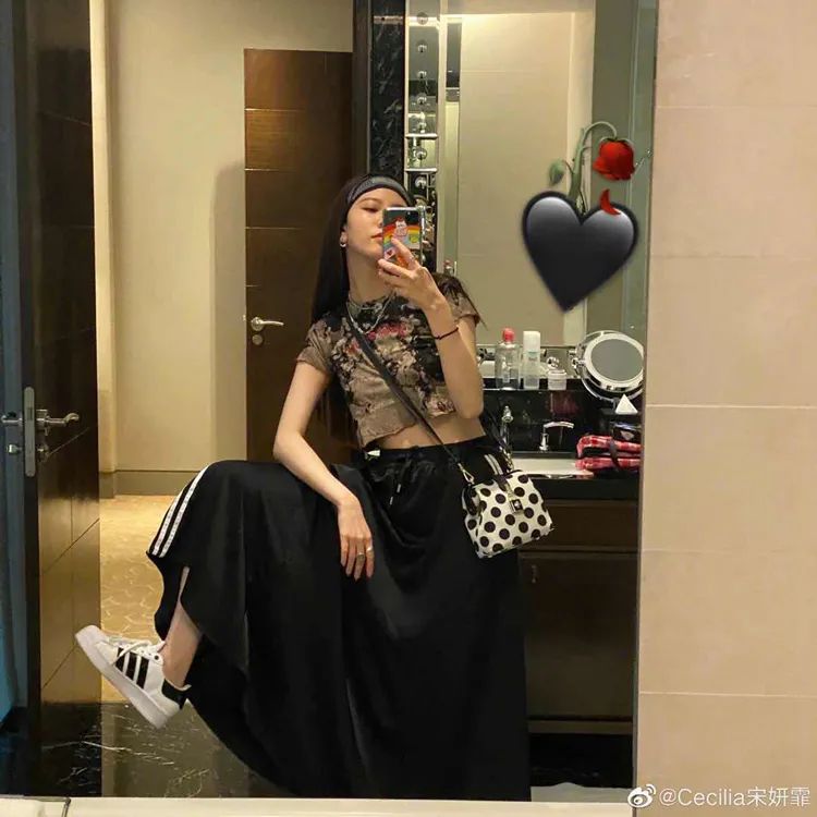 易烊千玺同款闪电帆布鞋,终于买到易烊千玺同款鞋