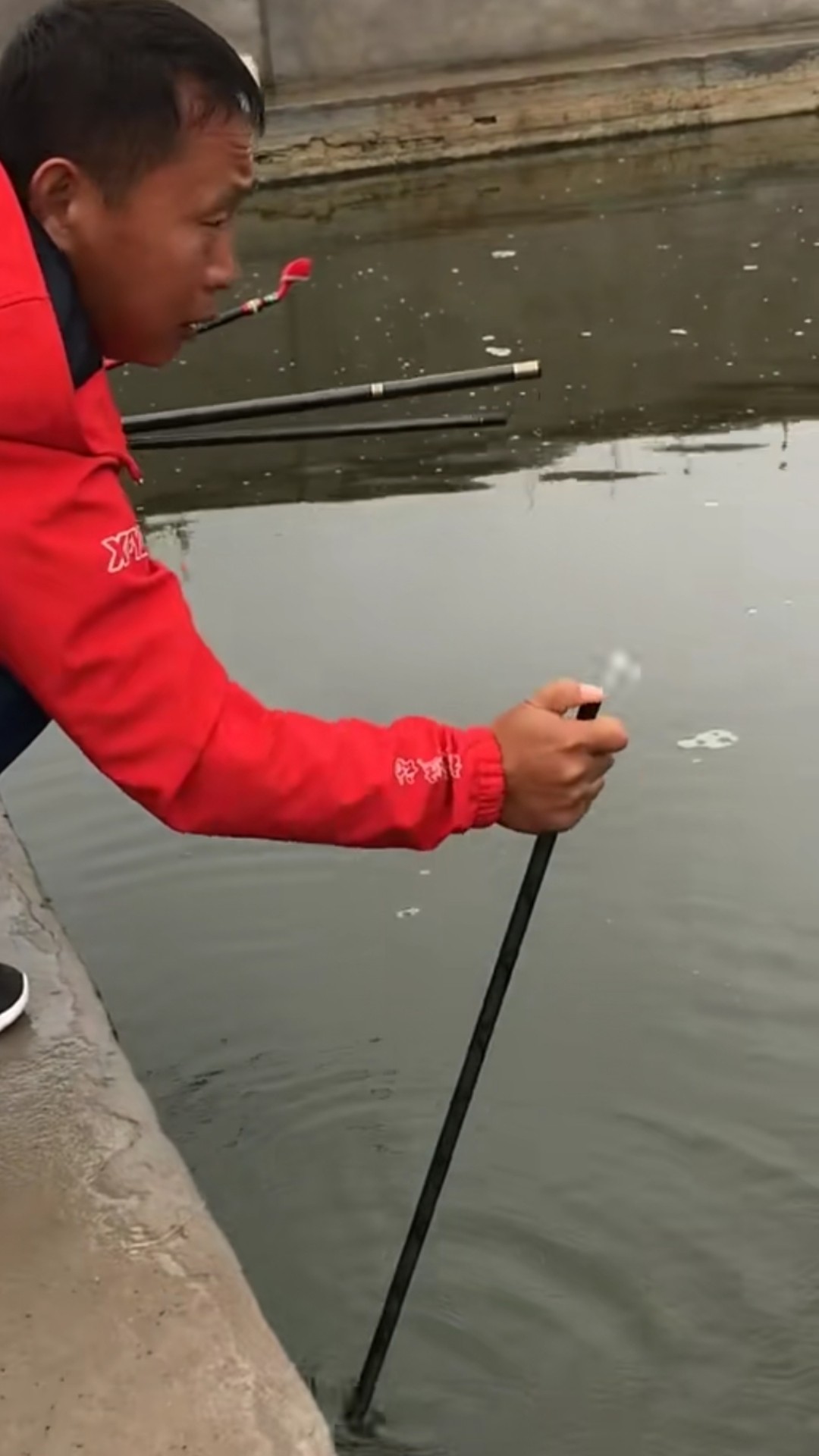 钓鱼知识鱼竿保养和维护的方法,鱼竿保养平时注意事项