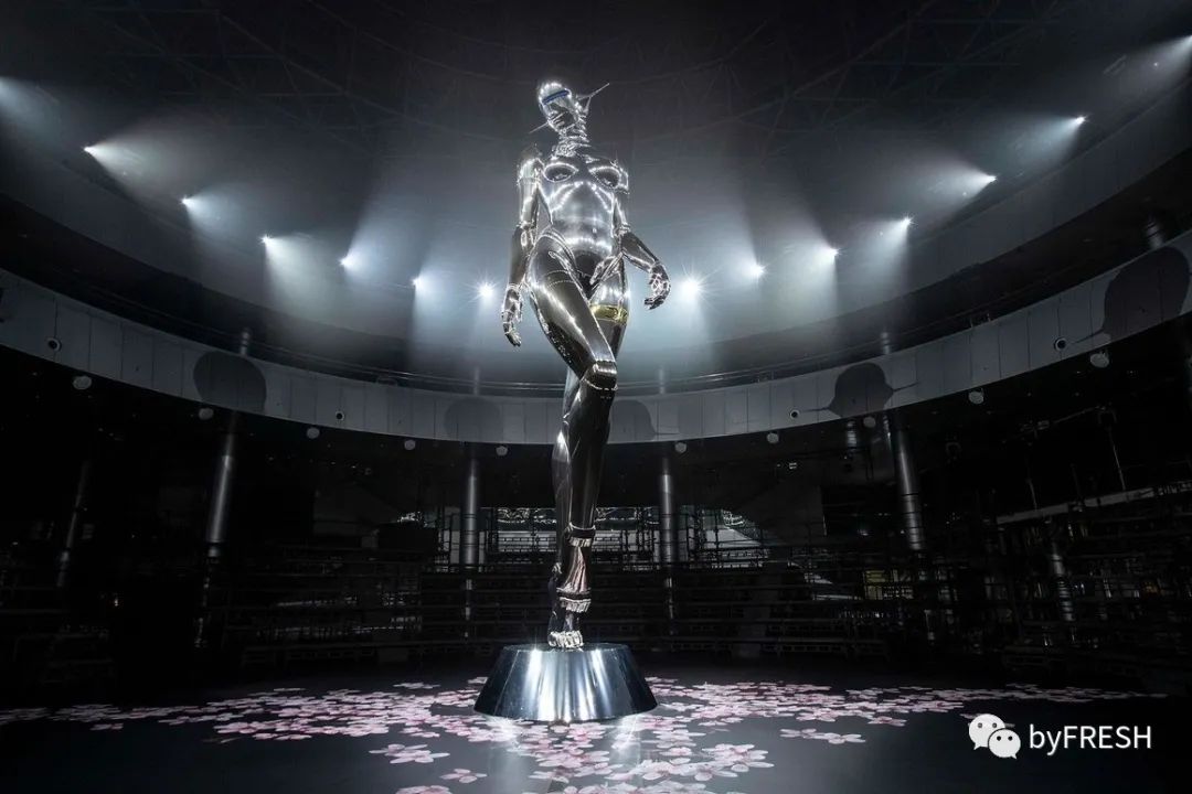 199元买优衣库大衣,去优衣库花1000买长袖