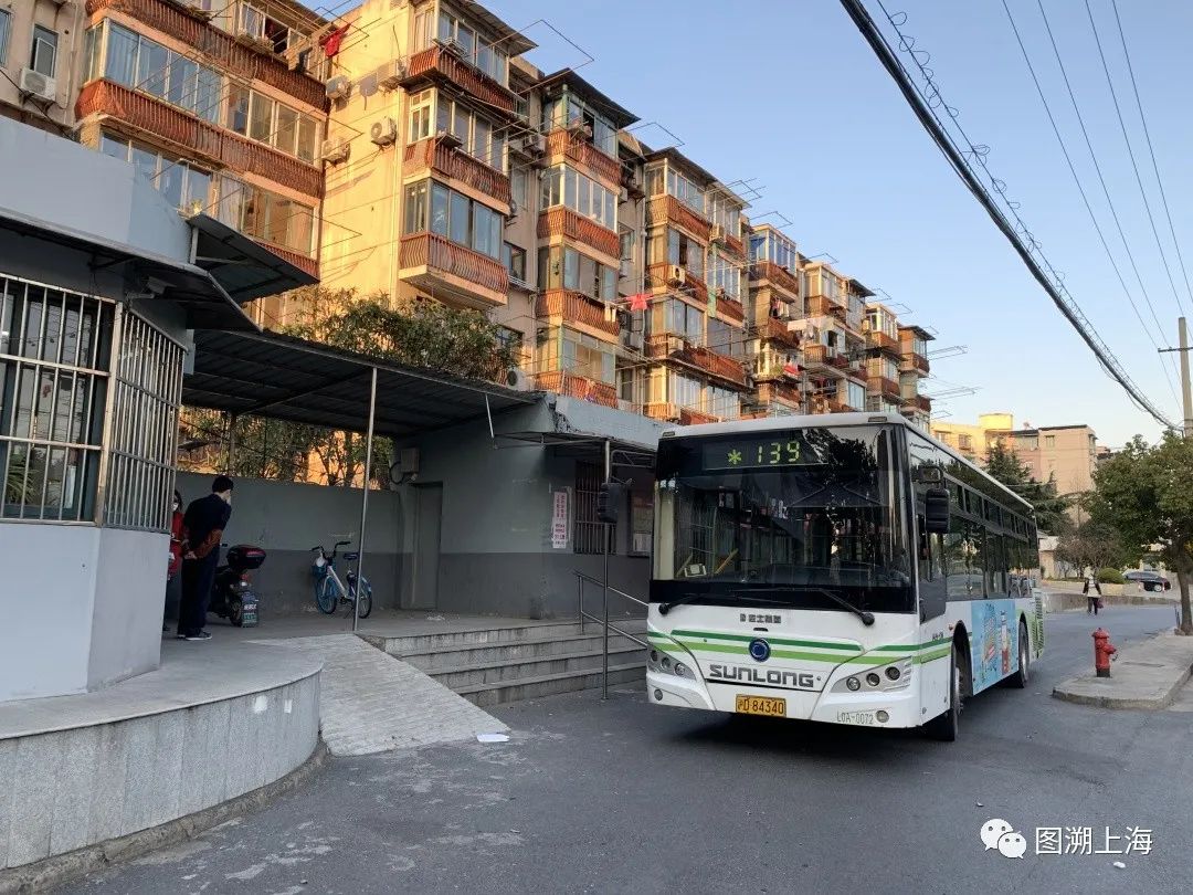 记忆公交车细节,记忆中的24路公交车