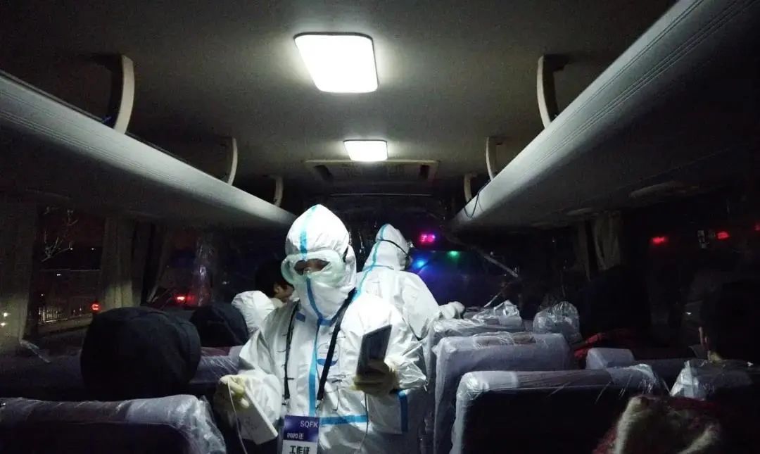 穿和服拍照配爱国歌曲,我的中国心