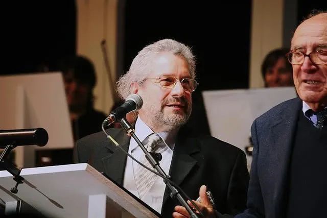 全球因新冠肺炎死亡的名人,感染新冠去世的10位明星