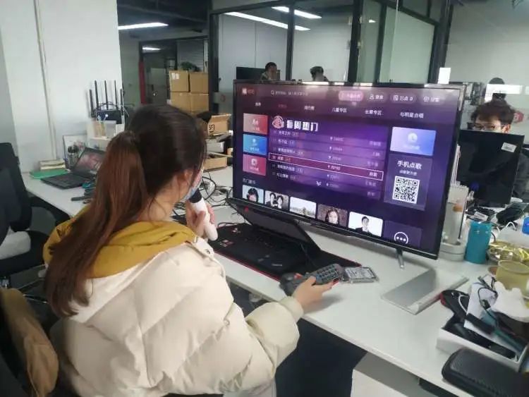 ktv还没有开门只能在家嗨了,ktv没开门还能在家唱歌