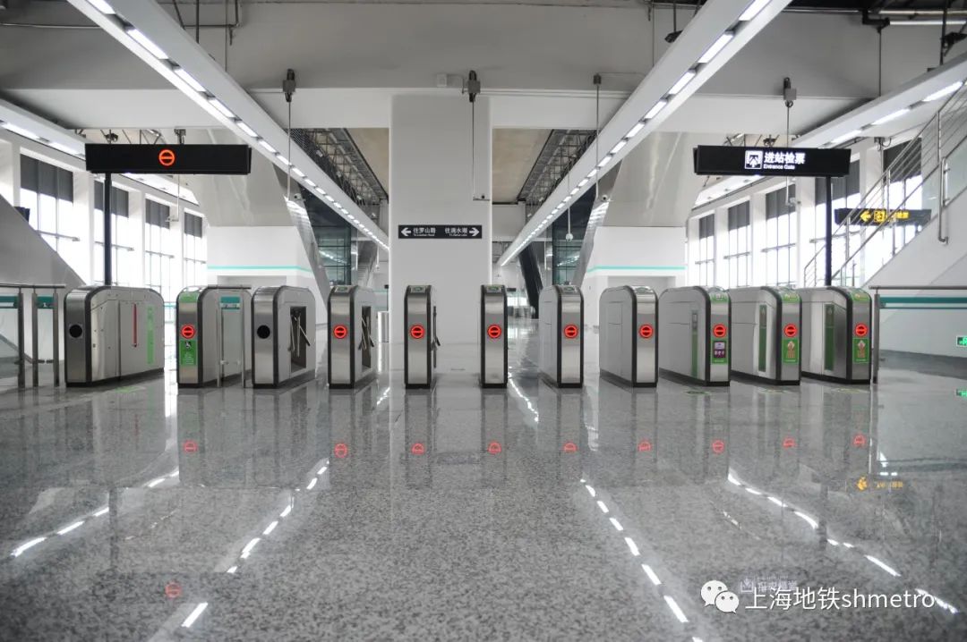 上海地铁的浦东情缘：两个“90后”的互助“轨迹”【纪念】浦东开发开放30周年