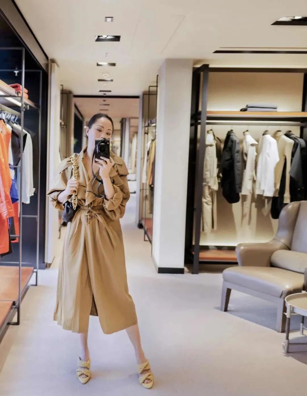 4岁逛连卡佛，13岁成香奈儿常客，她才是初代白富美