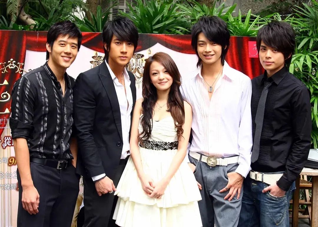 偶像男团成员颜值,现在的男团颜值都这样了吗