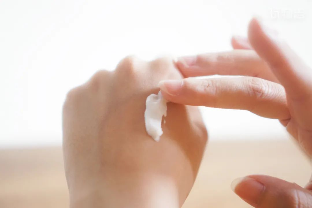 美白黄牙烟渍最好的牙膏,比洗牙还干净的美白牙膏适合牙黄