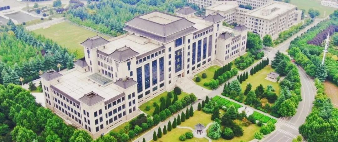 师大夜读丨“草鞋老师”吕清太:我扎根西部教书的四十年