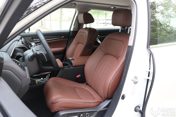 本田冠道空间,本田冠道和长安uni-k后排空间