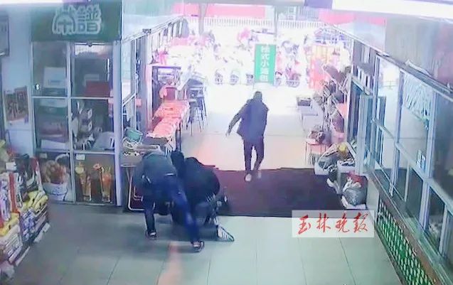 骞虫皯鑻遍泟璀﹀療鎶撴崟姣掕穿,璀︽柟璁句紡鎶撴崟姣掕穿