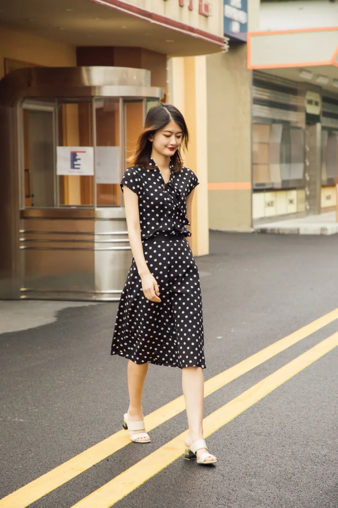 推广｜|长假还没来，我已经迫不及待穿上这条裙子了