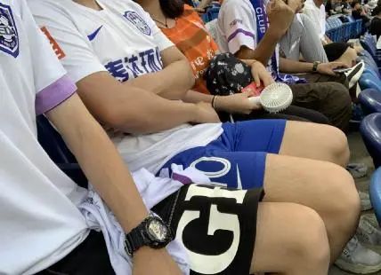 2019鲁能泰山球衣,登泰山晒球衣