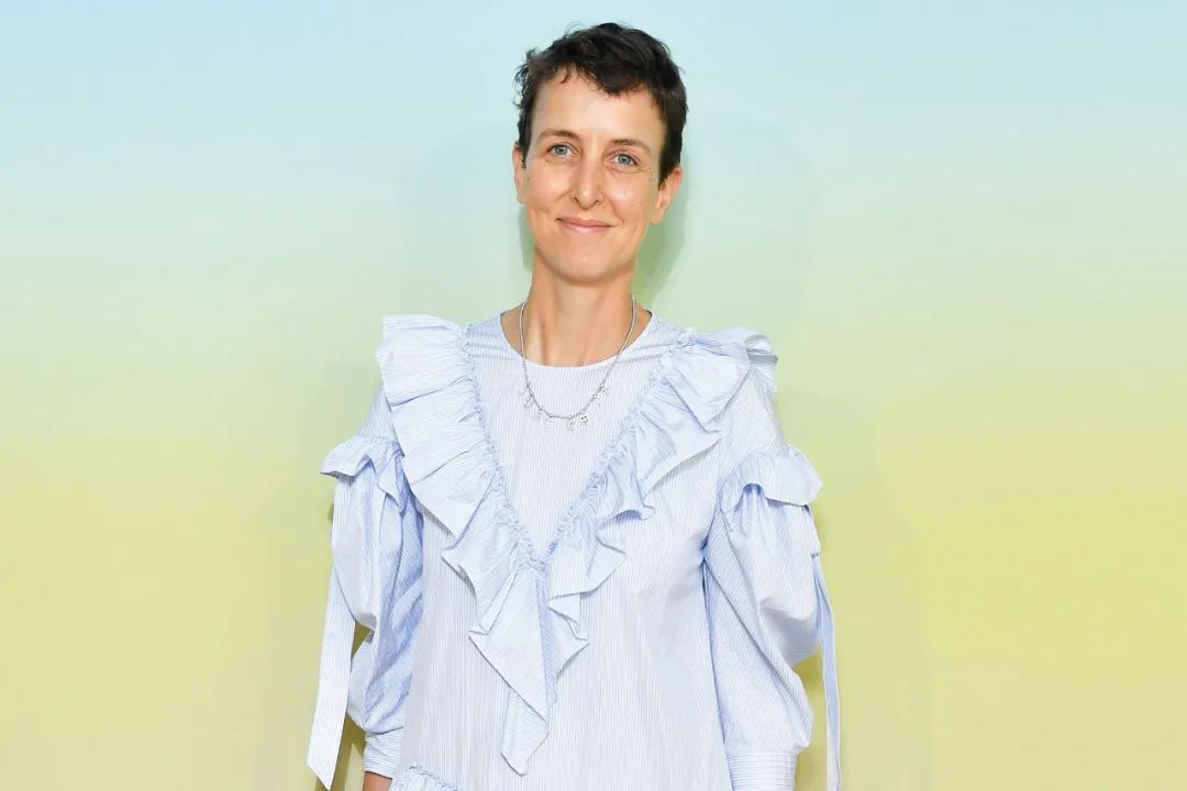 周末不知道去哪购物,明天我们去购物英语