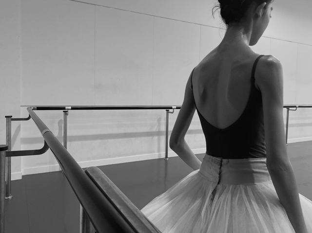 跳芭蕾“跳”出了个国家奖学金，上海这个00后女生怎么做到的？