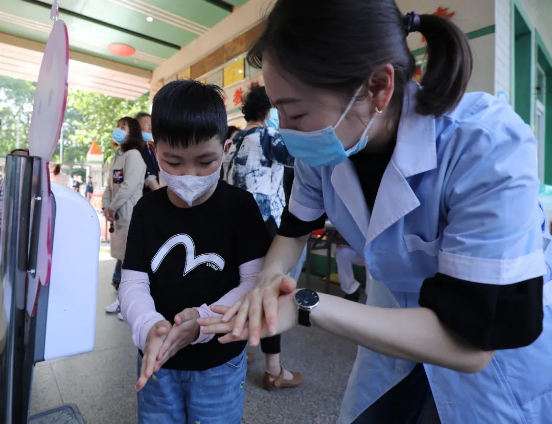 幼儿园神兽归来开头视频,幼儿园神兽归笼36张照片