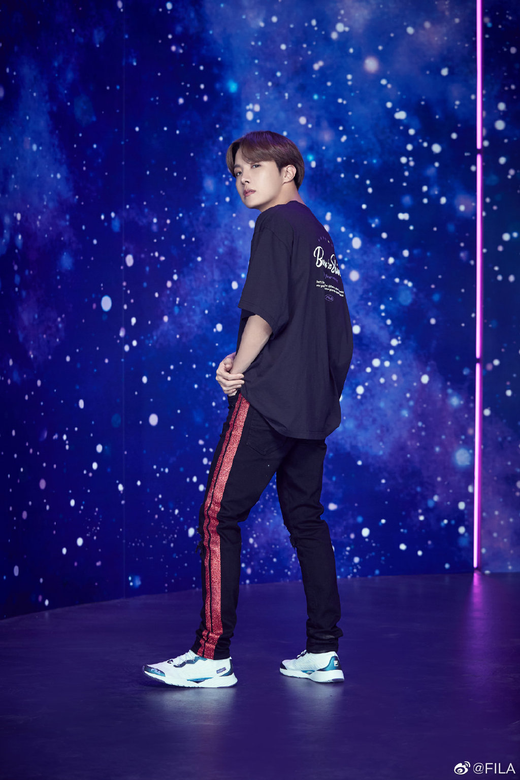 fila代言人防弹,防弹少年团最新宣传海报