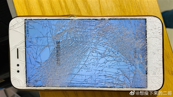 小米5摔弯了后间歇失灵,小米5x摔得稀烂还能修吗