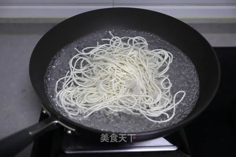 武汉热干面香辣红油味,武汉热干面超正宗