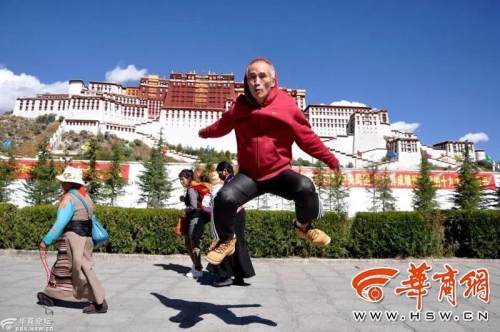 69岁老大爷穷游30国,69岁老汉穷游三十国