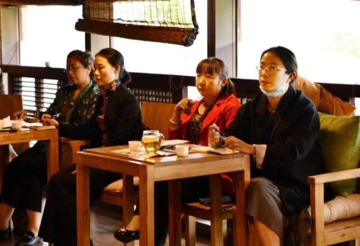 云上乡愁的文言文,关于云上乡愁的小说