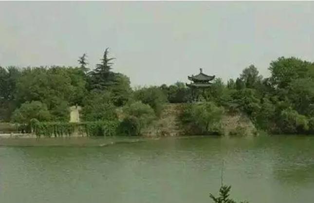 郑州网红打卡地玩的地方免费,郑州地下隧道网红打卡点