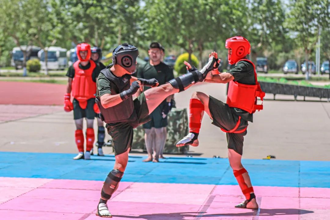 鏄熸湡鐗瑰垔,姣忓懆鐗瑰垔