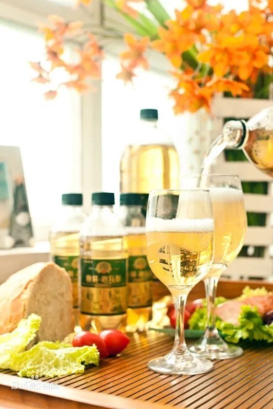 校园广播|东方播报，云端传声（第二十六期：touchthefashion、美食“宅”不停、东方会客厅）