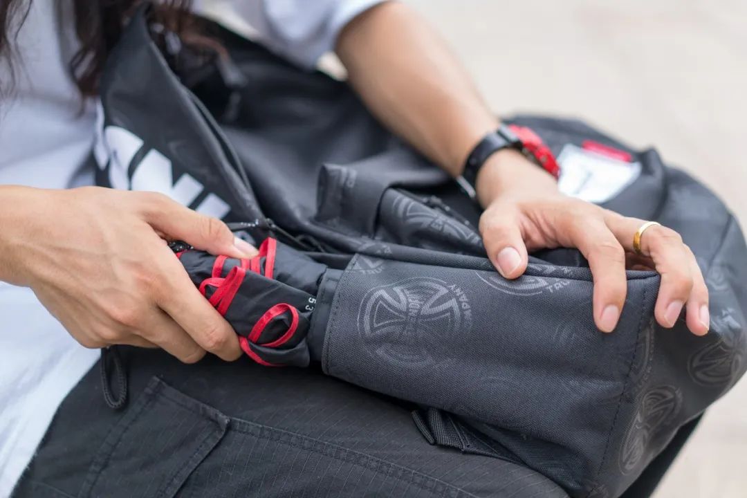 要装就装个够，HerschelXIndependent联名系列包满足