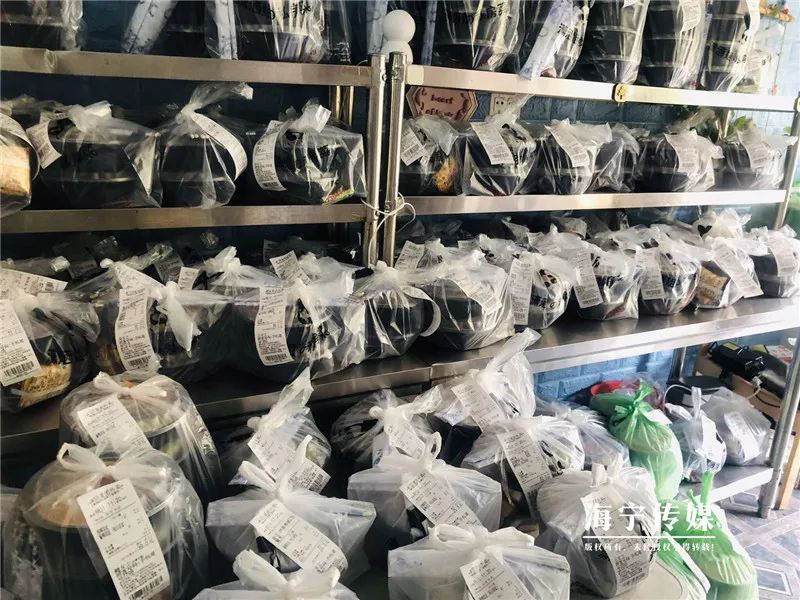 27岁姑娘开店胖40斤,27岁姑娘卖美食胖了40斤