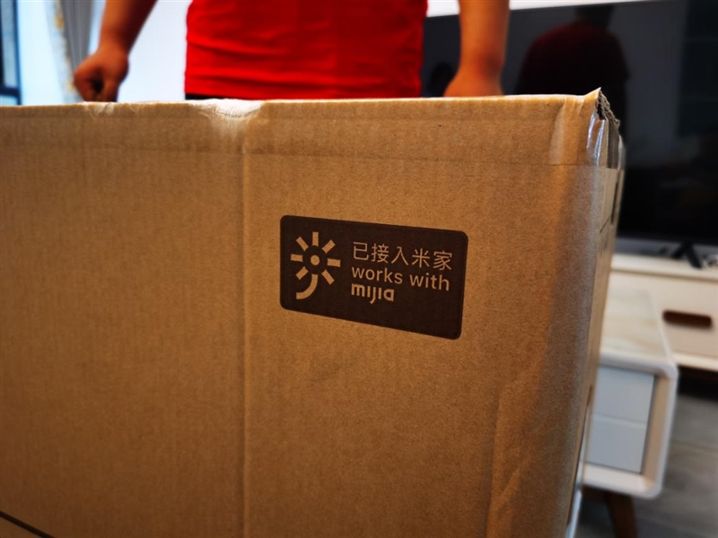 躺在沙发上吹着自然风,小米空调新风自然风柔风