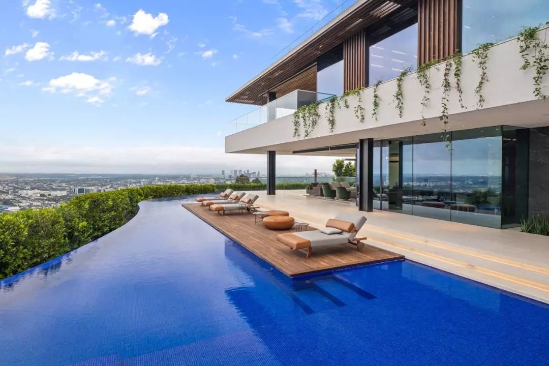 给大家介绍一下3000万的豪宅,价值10亿这样的豪宅你见过吗