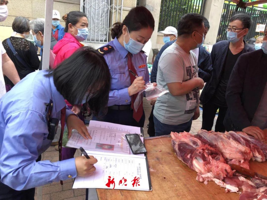 市场上的冷冻三文鱼安全吗,海鲜市场的三文鱼经过检疫吗