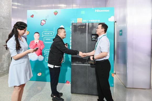 “挺酷”的海信食材管理冰箱让岳云鹏爱不释手