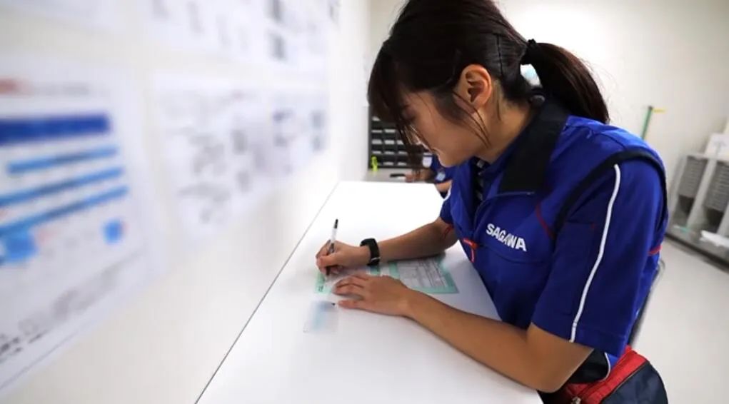 日本女快递员的一天过的有多潇洒,日本快递员的一天视频