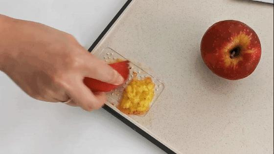 2亿细菌藏身菜板，99%抗菌的变态菜板，不发霉，磨刀磨蒜样样能行