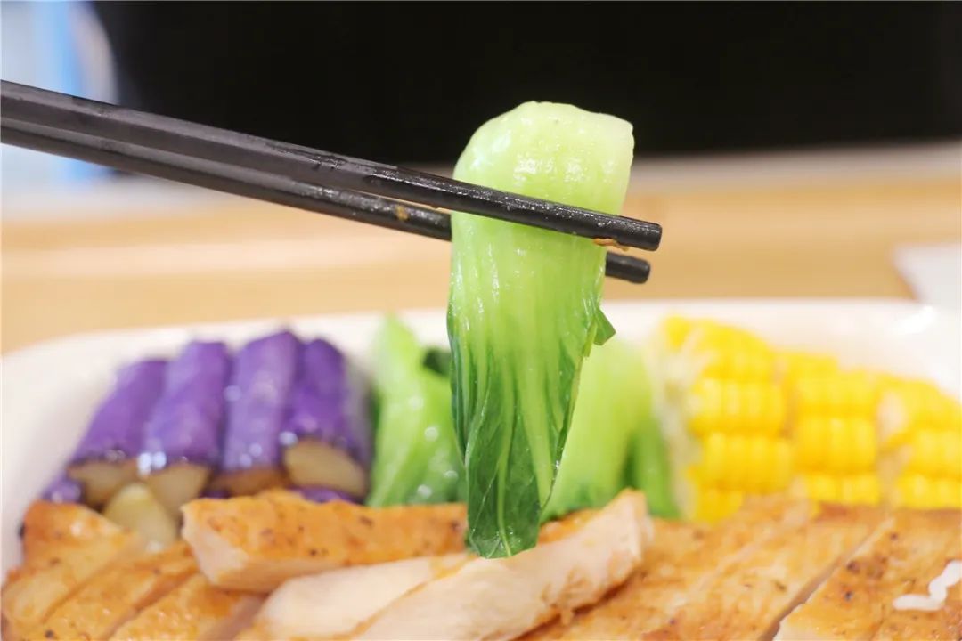 午餐吃什么牛排好吃又简单,晚餐吃什么牛排比较好吃