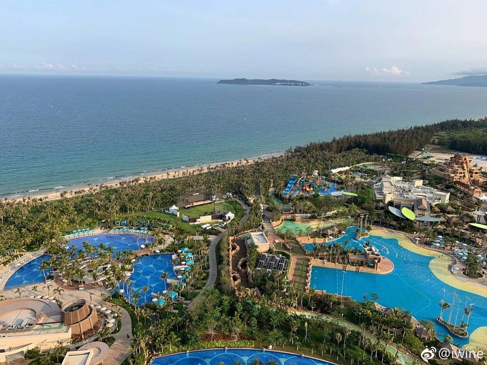 2000元飞机可容纳16人,2000块钱无限次飞海南