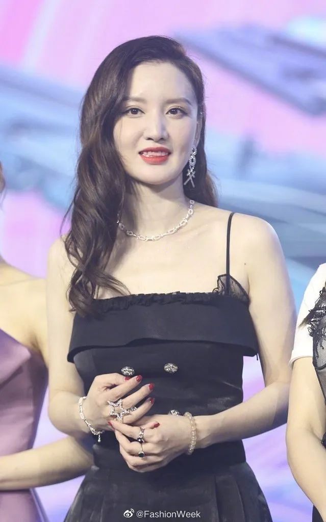 盘点女生遇到的尴尬瞬间,作为女生你遇到的最尴尬的问题