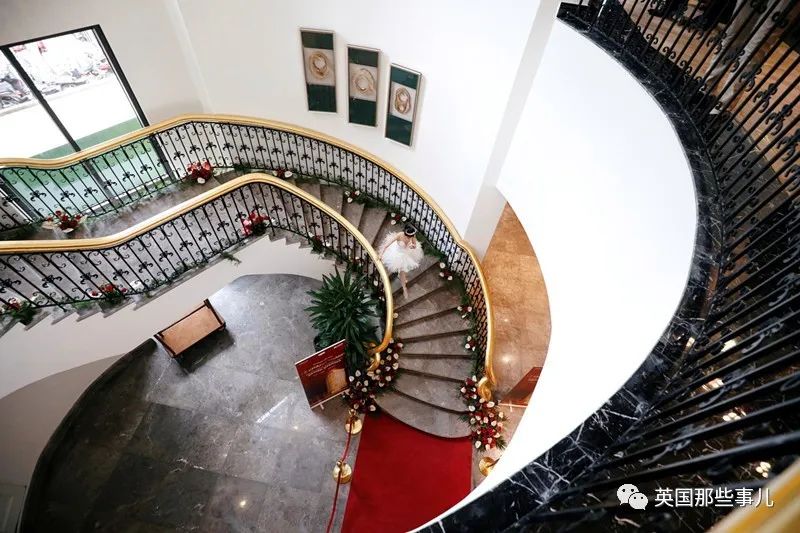 越南黄金打造酒店,越南全镀金酒店