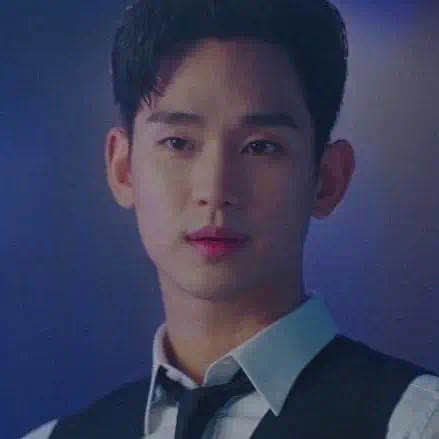 徐睿知倒钩眼线妆,金秀贤徐睿知魔女作品