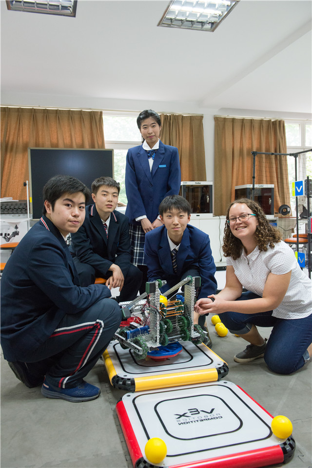 在十三中，“炼成”学霸握手世界名校