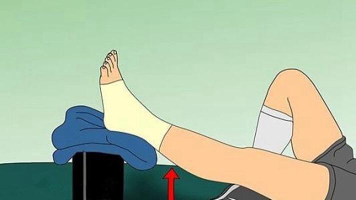 运动医学科崴脚康复训练,运动崴脚冰敷处理后该怎么办