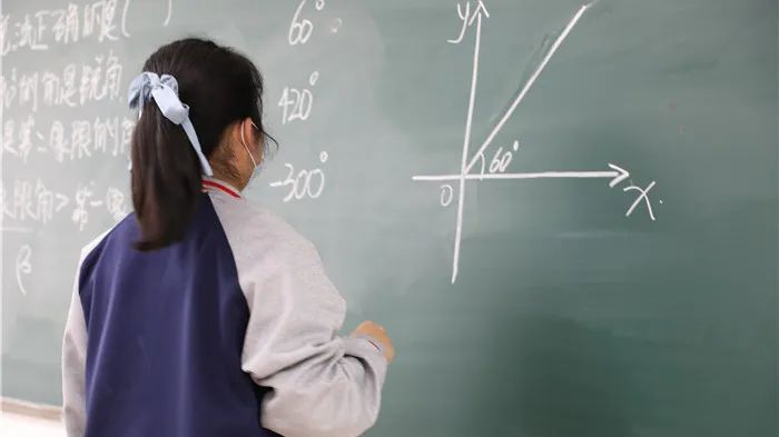 读中职也可考大学|西安现代电子职业学校升学有道