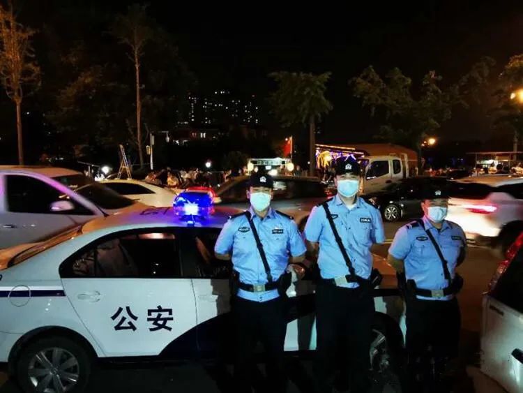 夏季治安夜警务护航夜经济,创新警务便民服务