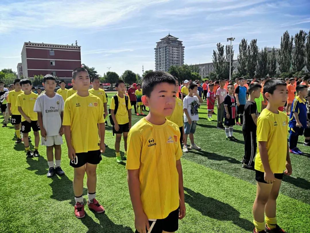 满天星青少年足球夏令营,全国青少年校园足球满天星训练营