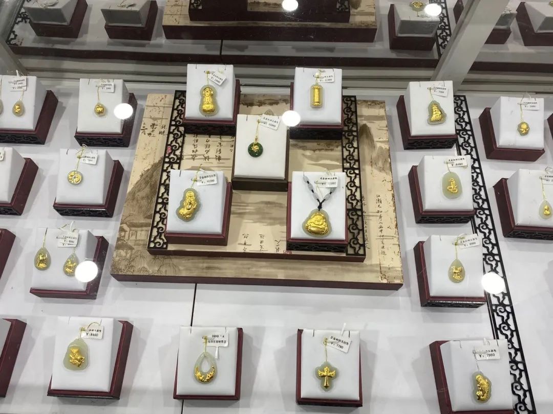 超市代金券买玉石被骗怎么办,超市刮奖买玉骗局