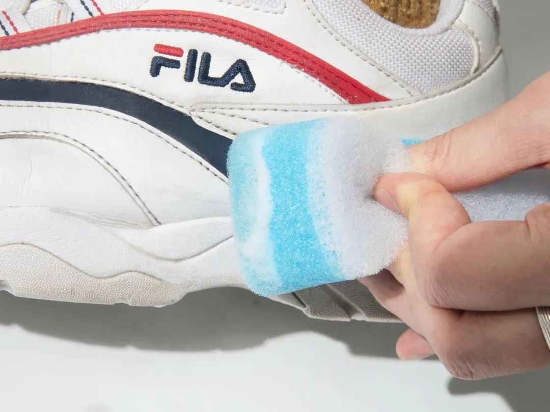 鞋脏了清理鞋的方法,鞋脏了怎么才能去污渍